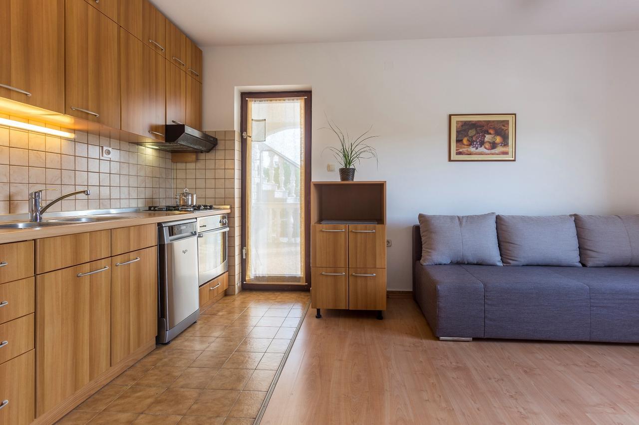 Apartments Rajkovic Лабин Екстер'єр фото
